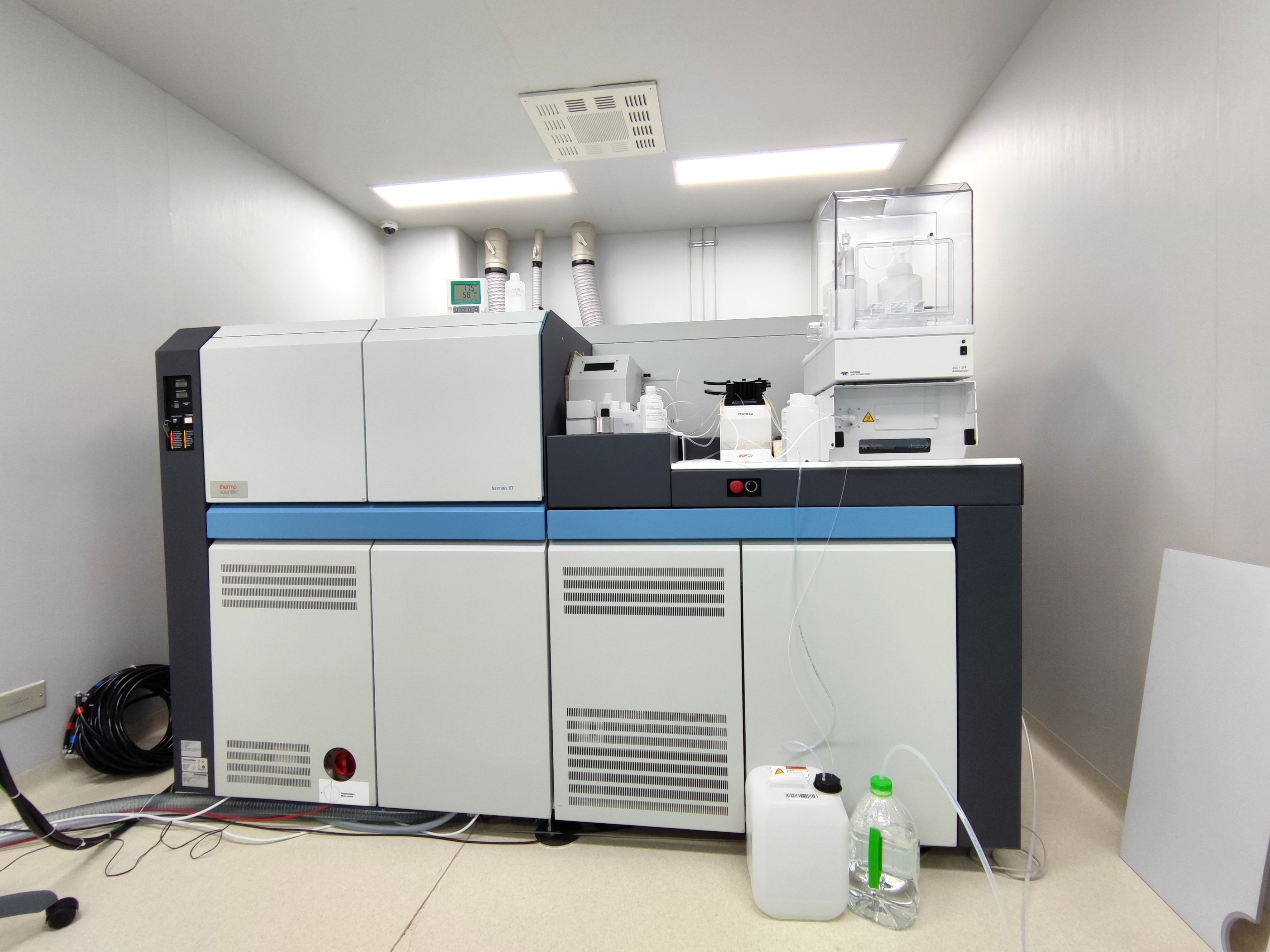 多接收电感耦合等离子体质谱仪